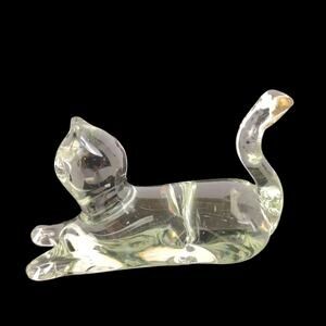 Williamsburg Glass Co Art Crystal Laying Kitty Cat Figurine Paperweight Handmade